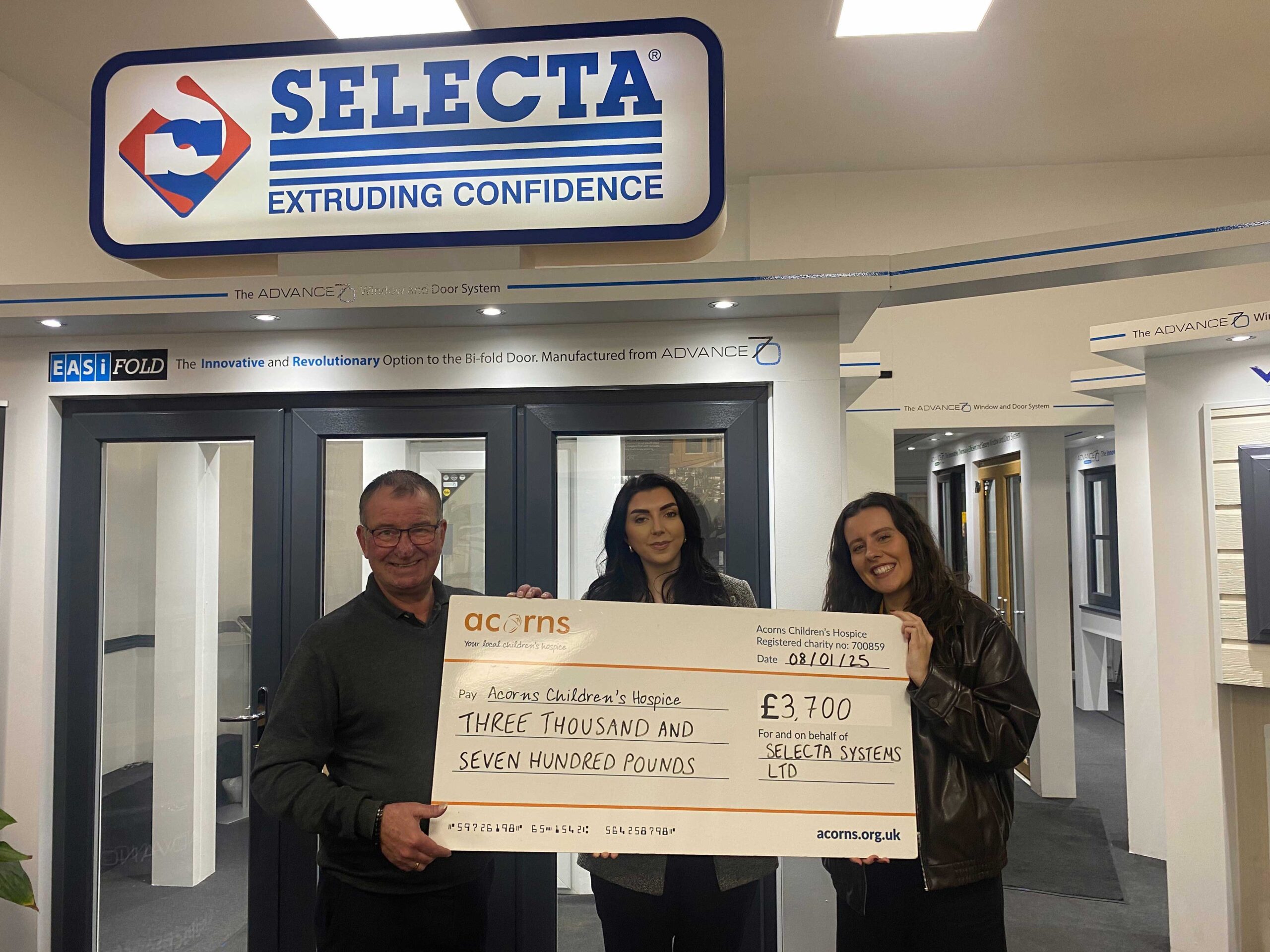 Selecta Acorns Cheque Presentation