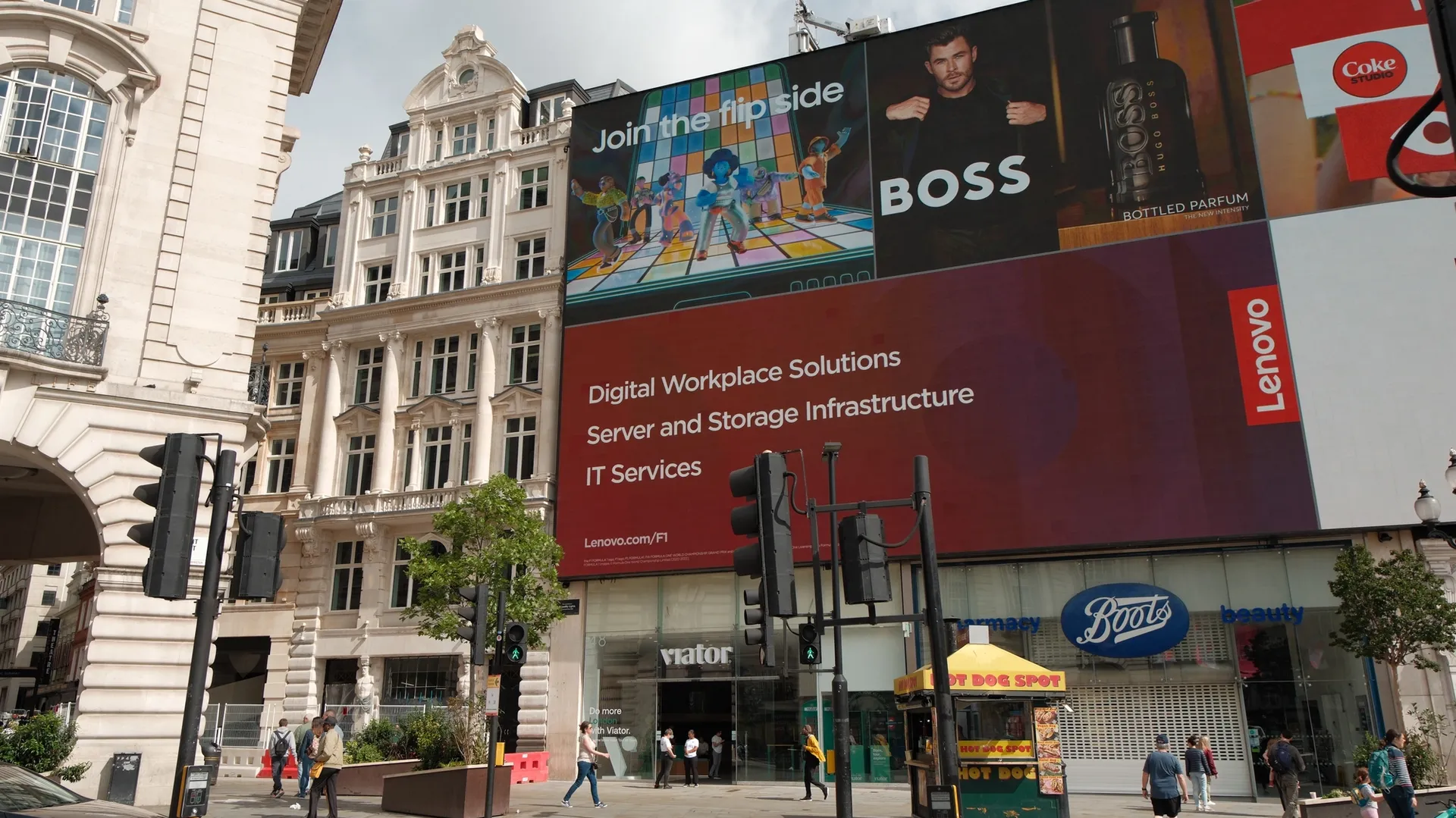 Landsec and Teknos have helped renovate Piccadilly Circus in London's West End